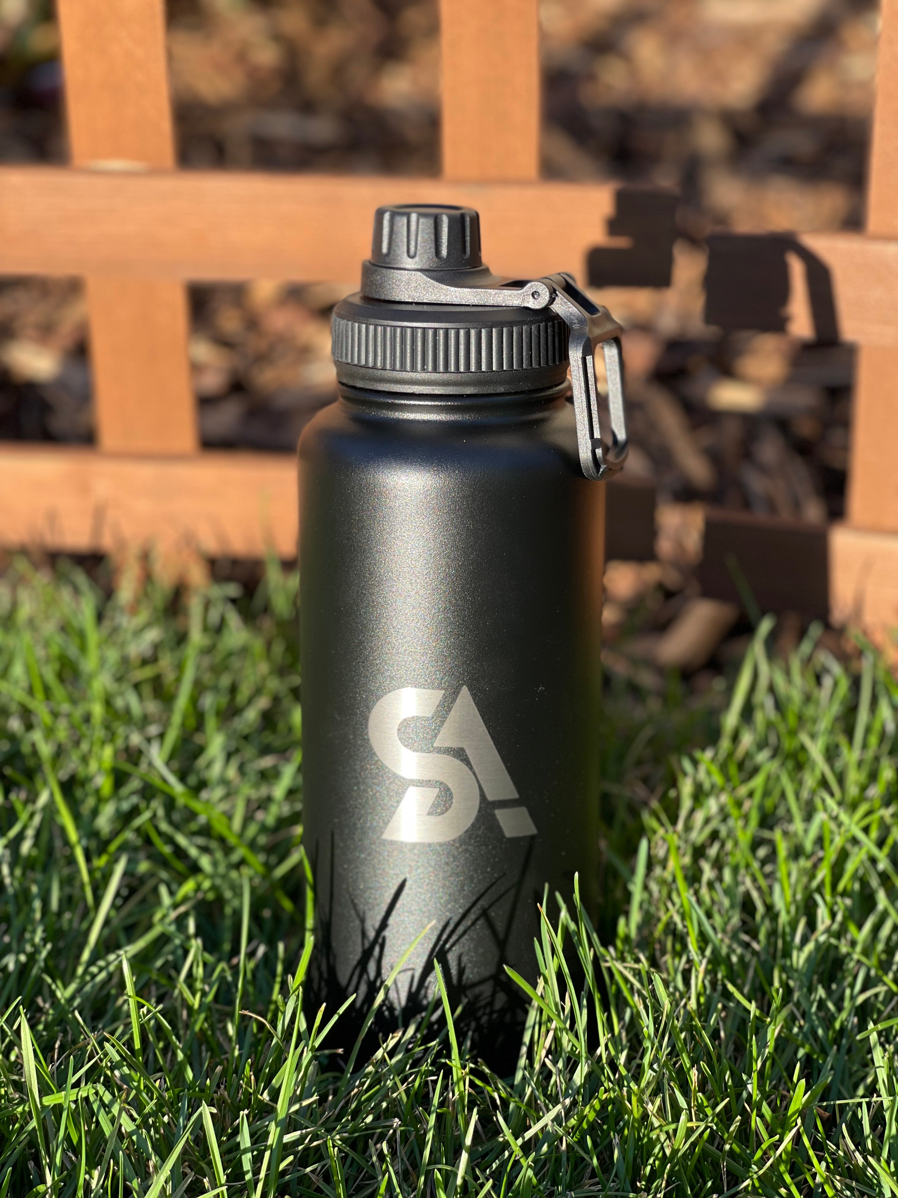 – Steel 1L Apparel Bottle STRAPT Stainless